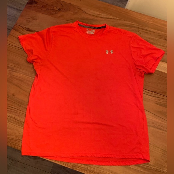 Under Armour tshirt - Picture 1 of 2